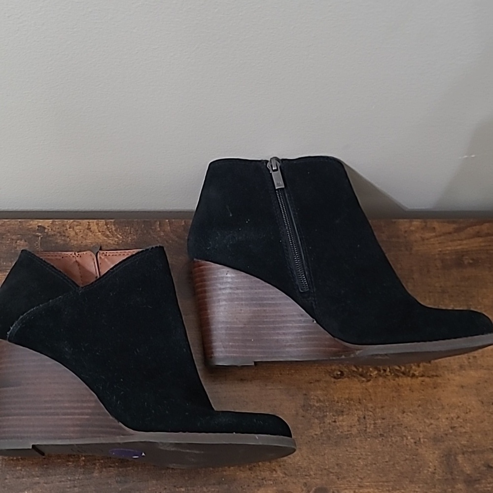 Lucky Brand YAKEENA Black Leather Suede Ankle Boots size 8.5 - Picture 3 of 10